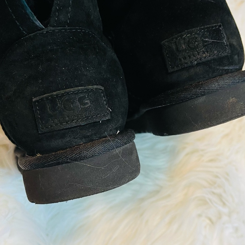 Ugg winter Black fur interior Suede Boots size 7 but fits more like 6.5 - Picture 4 of 12